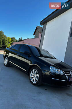 Седан Volkswagen Jetta 2006 в 