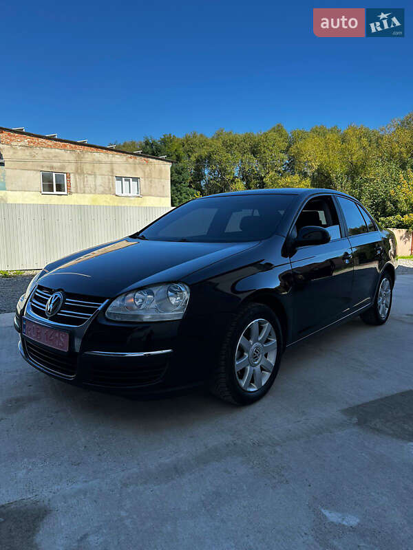 Седан Volkswagen Jetta 2006 в Надворной фото 20 Седан Volkswagen Jetta 2006 в Надворной