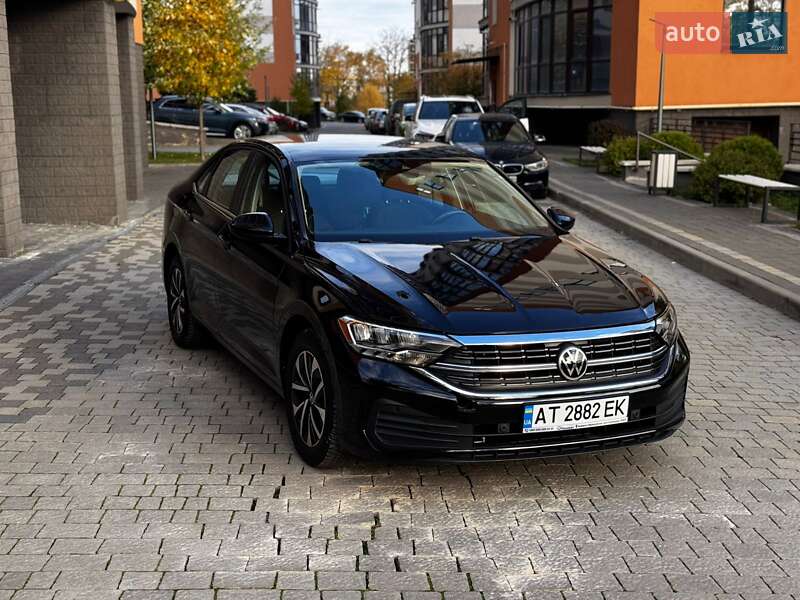 Седан Volkswagen Jetta 2022 в Ивано-Франковске