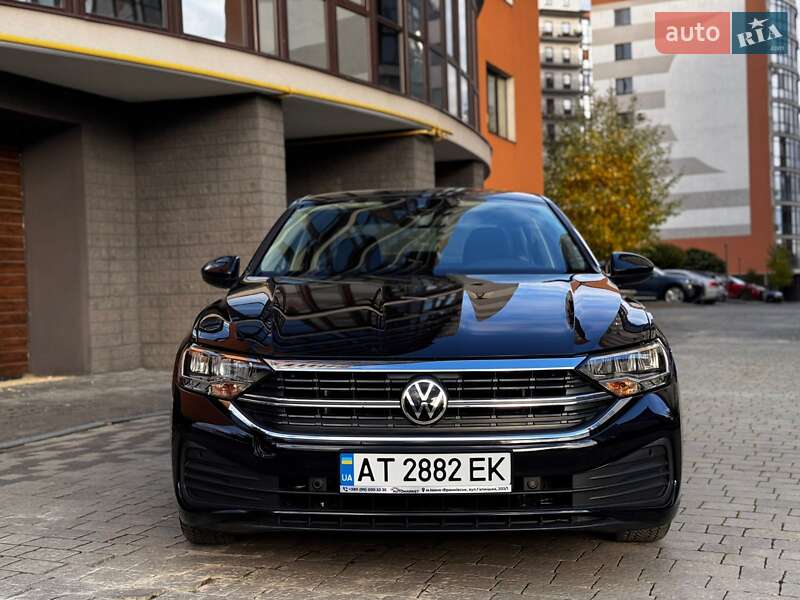 Седан Volkswagen Jetta 2022 в Ивано-Франковске