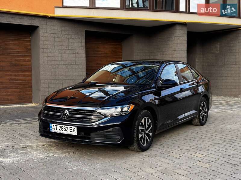 Седан Volkswagen Jetta 2022 в Ивано-Франковске