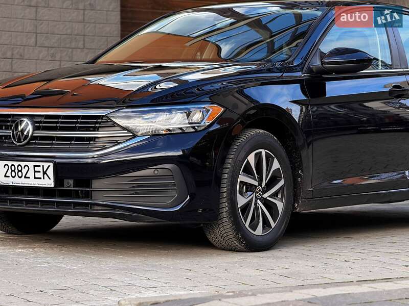 Седан Volkswagen Jetta 2022 в Ивано-Франковске