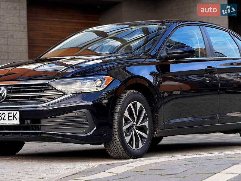 Седан Volkswagen Jetta 2022 в Ивано-Франковске