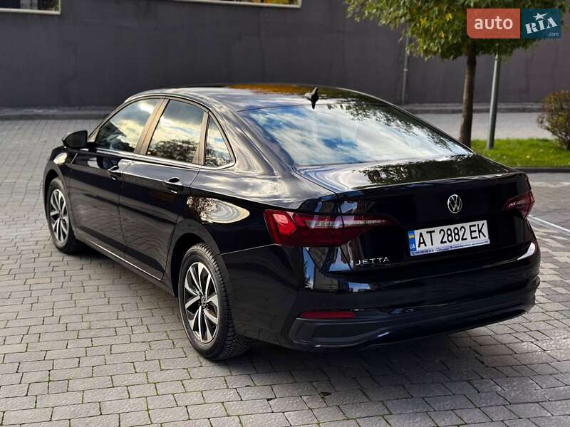Седан Volkswagen Jetta 2022 в Ивано-Франковске