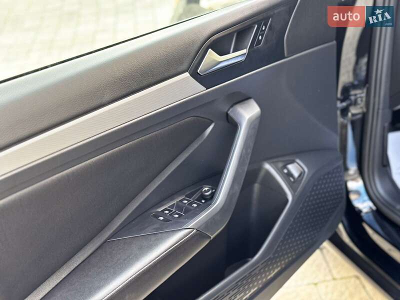 Седан Volkswagen Jetta 2022 в Ивано-Франковске