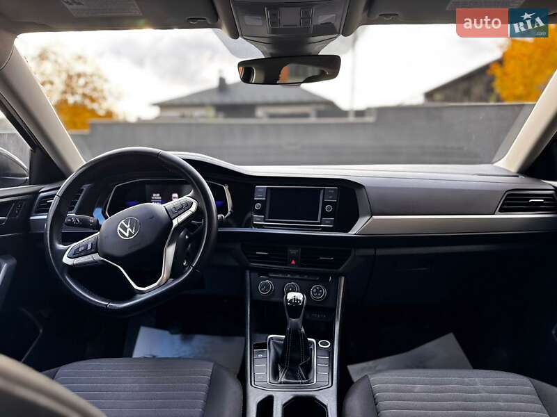 Седан Volkswagen Jetta 2022 в Ивано-Франковске