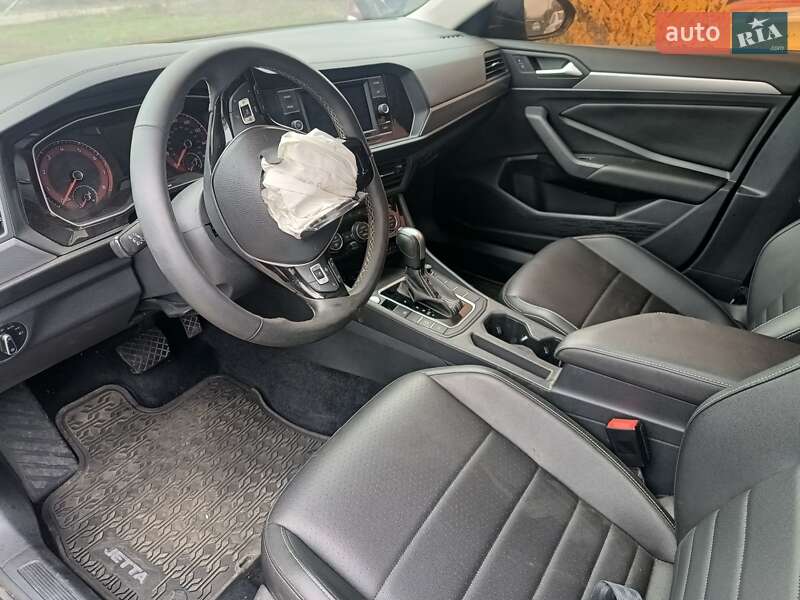 Седан Volkswagen Jetta 2020 в Черкасах