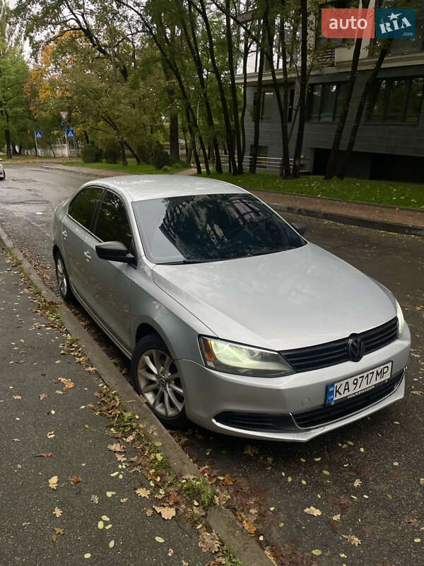 Седан Volkswagen Jetta 2010 в Киеве