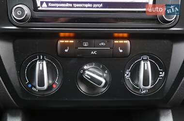 Седан Volkswagen Jetta 2017 в 