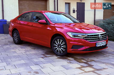 Седан Volkswagen Jetta 2020 в 