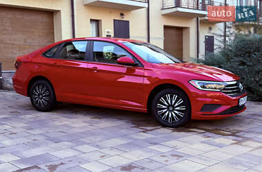 Седан Volkswagen Jetta 2020 в 