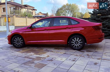Седан Volkswagen Jetta 2020 в 