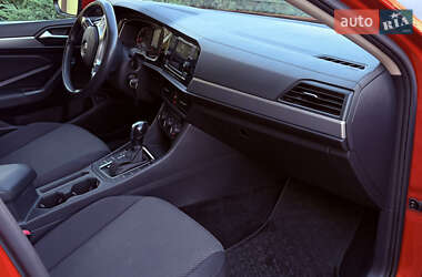 Седан Volkswagen Jetta 2020 в 