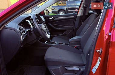 Седан Volkswagen Jetta 2020 в 