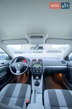 Седан Volkswagen Jetta 2008 в 