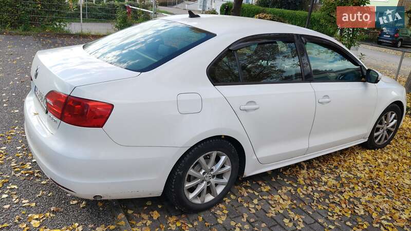 Седан Volkswagen Jetta 2010 в Львові фото 3 Седан Volkswagen Jetta 2010 в Львові