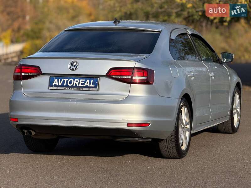 Седан Volkswagen Jetta 2015 в Кривом Роге