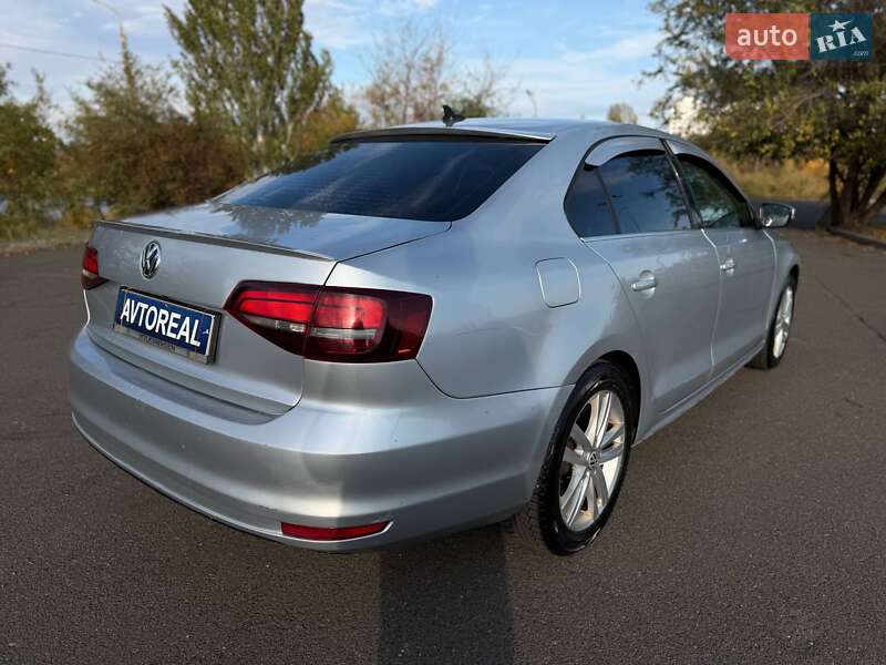 Седан Volkswagen Jetta 2015 в Кривом Роге