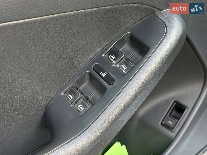 Седан Volkswagen Jetta 2015 в Кривом Роге