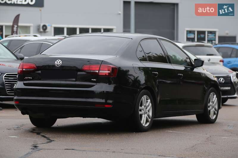 Седан Volkswagen Jetta 2017 в Киеве