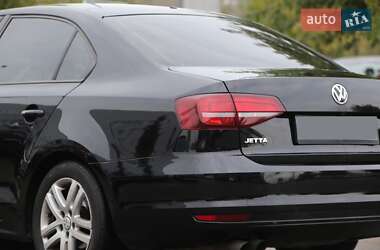 Седан Volkswagen Jetta 2017 в 