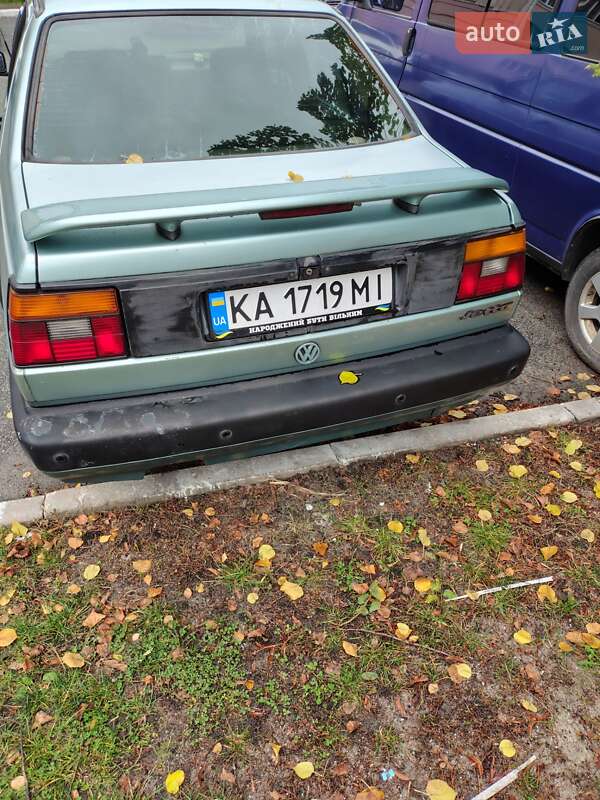 Седан Volkswagen Jetta 1990 в Вишгороді