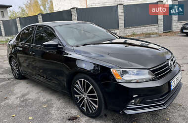 Седан Volkswagen Jetta 2015 в 