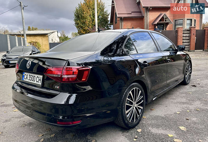 Седан Volkswagen Jetta 2015 в Києві фото 11 Седан Volkswagen Jetta 2015 в Києві
