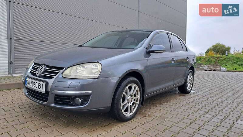 Седан Volkswagen Jetta 2006 в Вишневому фото Седан Volkswagen Jetta 2006 в Вишневому
