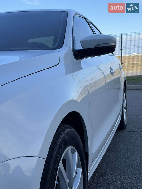 Седан Volkswagen Jetta 2013 в Дніпрі фото 16 Седан Volkswagen Jetta 2013 в Дніпрі