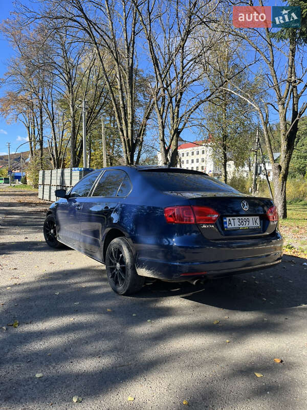 Седан Volkswagen Jetta 2010 в Косове фото 11 Седан Volkswagen Jetta 2010 в Косове