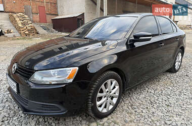 Седан Volkswagen Jetta 2012 в 