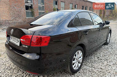 Седан Volkswagen Jetta 2012 в 