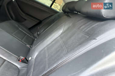 Седан Volkswagen Jetta 2012 в 