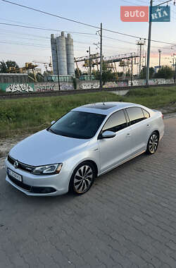 Седан Volkswagen Jetta 2013 в Львове