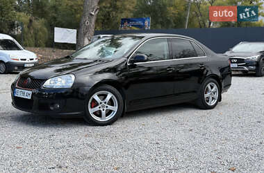 Седан Volkswagen Jetta 2006 в  фото 13 Седан Volkswagen Jetta 2006 в