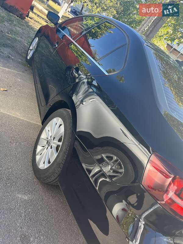 Седан Volkswagen Jetta 2015 в Подольске