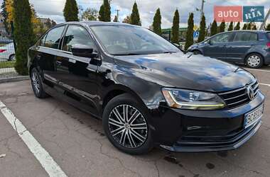 Седан Volkswagen Jetta 2017 в 