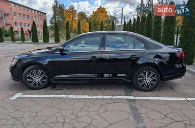 Седан Volkswagen Jetta 2017 в 
