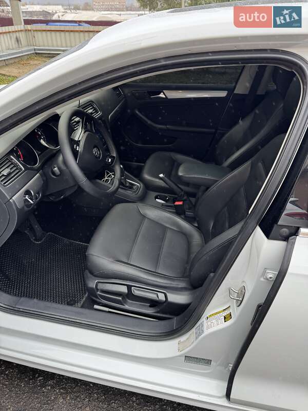 Седан Volkswagen Jetta 2016 в Харькове