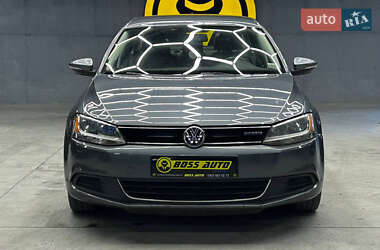 Седан Volkswagen Jetta 2014 в 