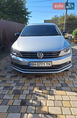 Седан Volkswagen Jetta 2015 в 