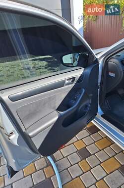 Седан Volkswagen Jetta 2015 в 