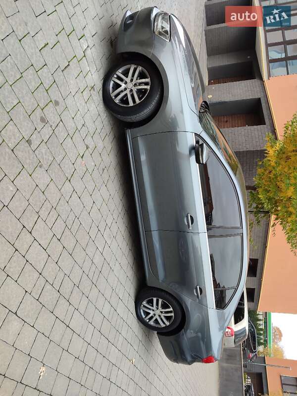 Седан Volkswagen Jetta 2012 в Ивано-Франковске