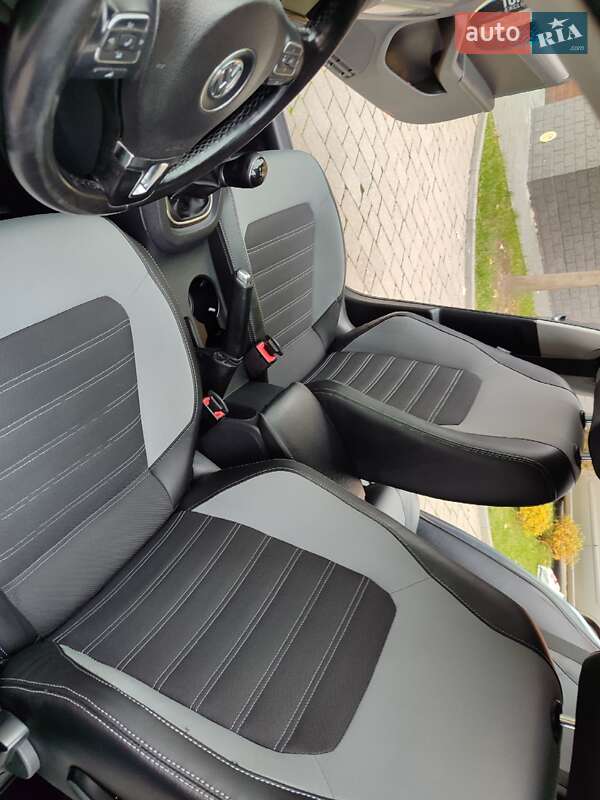 Седан Volkswagen Jetta 2012 в Ивано-Франковске