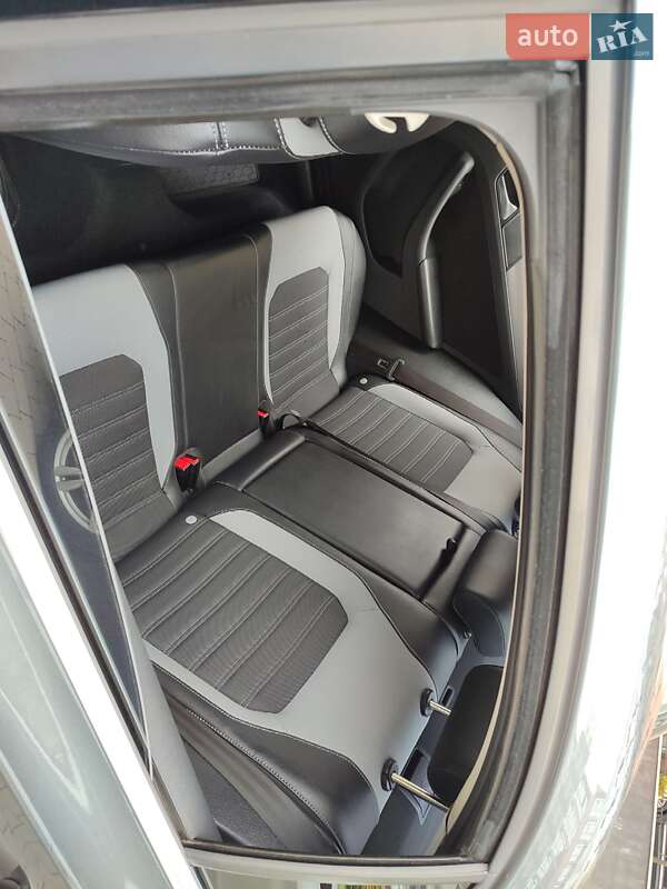 Седан Volkswagen Jetta 2012 в Ивано-Франковске