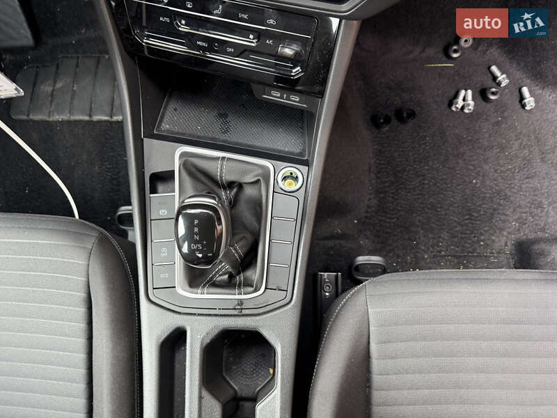 Седан Volkswagen Jetta 2025 в Дніпрі фото 10 Седан Volkswagen Jetta 2025 в Дніпрі