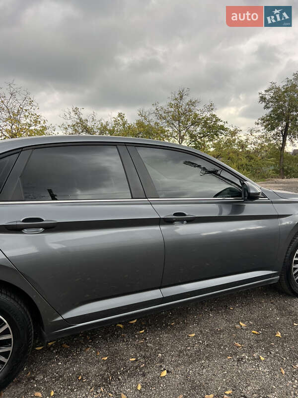Седан Volkswagen Jetta 2018 в Кривом Роге фото 18 Седан Volkswagen Jetta 2018 в Кривом Роге