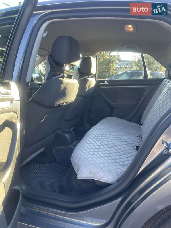 Седан Volkswagen Jetta 2005 в Хмельницькому фото 11 Седан Volkswagen Jetta 2005 в Хмельницькому