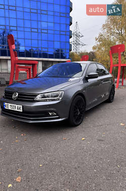 Седан Volkswagen Jetta 2016 в Дніпрі